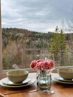 Peaceful Lake Chalet with Kayaks & BBQ & Fire Pit - 5