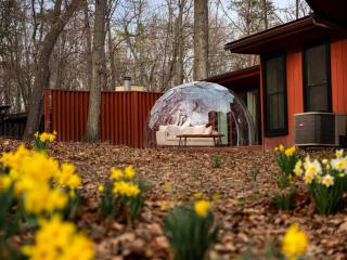 Woodland cabin w hot tub & fire pit - 9