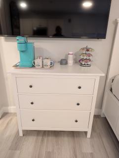 Couples Getaway, Hampton Beach Oceanview Studio - 9