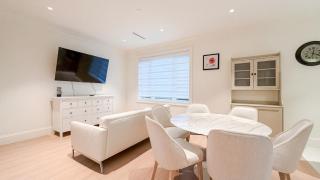 Bright new 5BR Kerrisdale House - 9