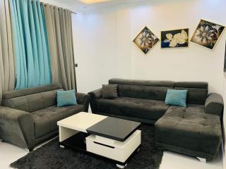 Luxury 2-Bd apartment - 9
