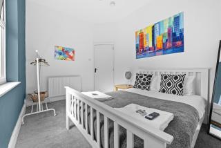 NEW! Spacious 6BR House - Newly Renovated - 3