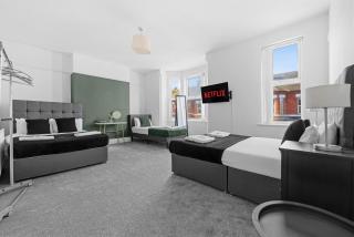 NEW! Spacious 6BR House - Newly Renovated - 8