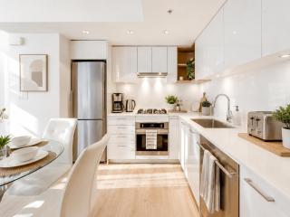 Stylish 2BR Downtown Vancouver Walk to Yaletown and Granville - 5