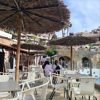 Strelitzia Apartment - ocean view & heated pool & AC - 8