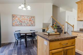 Whole home in Providence - 1