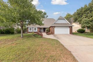 Spacious Getaway with Pool Table and Fire Pit - 8
