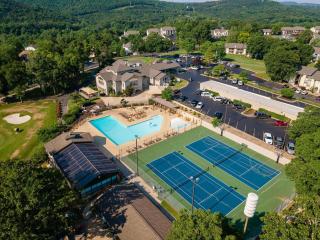Stunning 2 Bdrm/2 Bath Pointe Royale Resort & Golf - 5