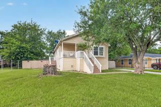 Luxury 3BR House Near NRG, GRB & Downtown - 9