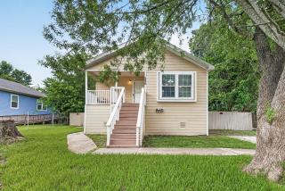 Luxury 3BR House Near NRG, GRB & Downtown - 0