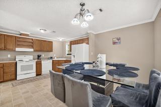 Luxury 3BR House Near NRG, GRB & Downtown - 4