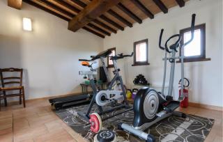 Pet Friendly Apartment In Sant'angelo In Vado - 4