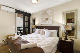 Luxury Ocean View 1203 with Workspace, AC & Beachfront Location - 7