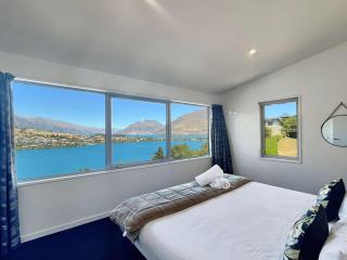 Epic Views and Deck | Spacious Queenstown Home - 6