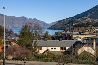 Central Peaks Retreat - walk to CBD - Queenstown - 8