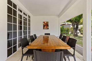 2BR Moorea Retreat with Private Canal & BBQ - 3
