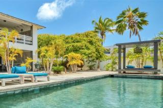 Villa Vierkant with a quiet location a private pool and an extra spacious outdoor area - 2