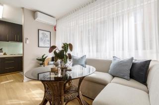 Stylish St Kilda Beach Apartment - St Kilda West - 3