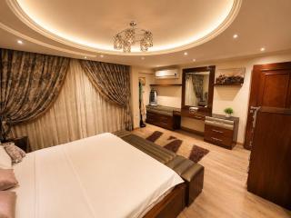 Luxury 455m Duplex 5BR Huge Terrace Nasr - 4