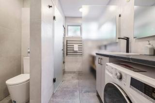 Urban Cosy Osborne Glen Iris 3BR Free Parking - 2