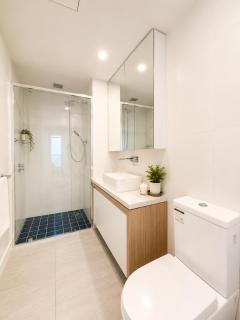 Skyline Sanctuary Luxe Valley Apartment - 1