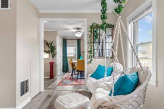 Cozy Oshkosh Home Minutes from UW, EAA & Downtown - 1