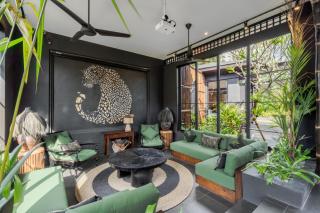 Villa Le Lotus Noir by BaliSuperHost - 9
