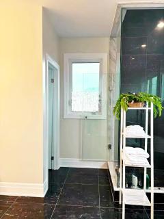 NEW Spacious BR with Ensuite Bathroom - 6