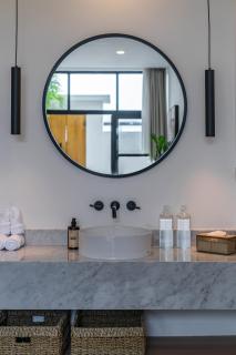 Villa Hubert - Sophisticated 2BR with Pool and Prime location - 1