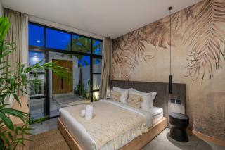 Villa Hubert - Sophisticated 2BR with Pool and Prime location - 7