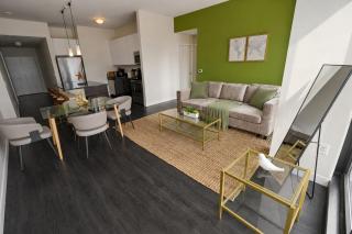 Westown 2BR Escape - 10 minutes walk to RiverWalk - 3