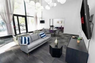 Westown 2BR Escape - 10 minutes walk to RiverWalk - 1