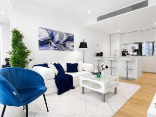 Cozy Premium 2-Bedroom, 2-Bathroom Apartment at Melbourne Square with Pool, Gym & Crown Nearby - 8