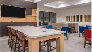 Holiday Inn Express Hotel & Suites La Place by IHG - 9