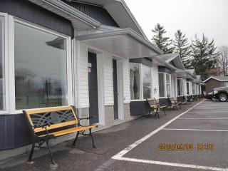 Motel Parc Beaumont Inc. - Beaumont - 4