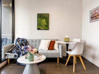 Modern 1 bedroom Hawthorn gym/pool/secure car park - Melbourne - 0