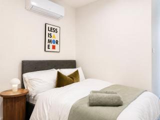 Modern 1 bedroom Hawthorn gym/pool/secure car park - 9