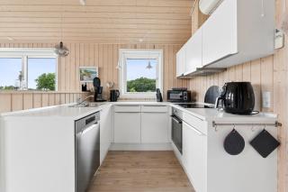 Perfect Holiday Home For Relaxation And Beach - 8