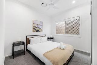 NEW 4BR Modern Family Home WiFi & Central AC - 3