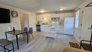 Cozy 2BR Near Downtown Auburn - 8
