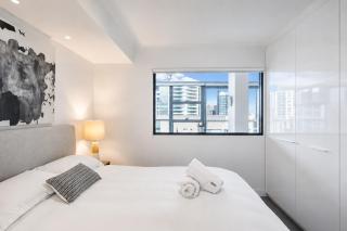 Live Luxe Level 24 CBD Modern Above Sheraton | 1BR - 6