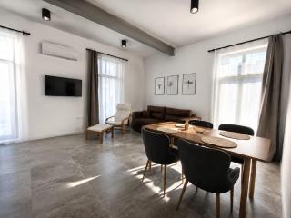 Prime City Center A Unique Apartment Ohrid 12 - 8