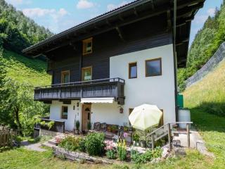 Chalet in Tirol by Zillertal Ski Slopes - 5