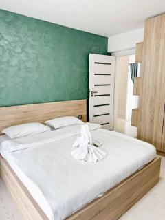 Grand View Retreat-Kingsize bed, Parking, terrace - 2