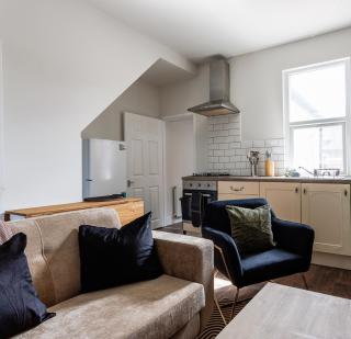 Helena House Sleeps 6 Walk to Auckland Castle - 5