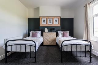 Helena House Sleeps 6 Walk to Auckland Castle - 1
