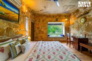 StayVista at Mulberry Tree House with Lawn, BBQ - 3