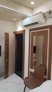 Hotel Aarti - 1