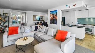 Wynyard Escape I Viaduct 3-Bed Apt I Pool & Gym - 2