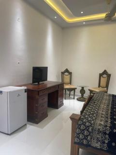 Captain's Lodge - 2